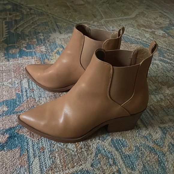 Universal Thread Boots - Picture 2 of 4